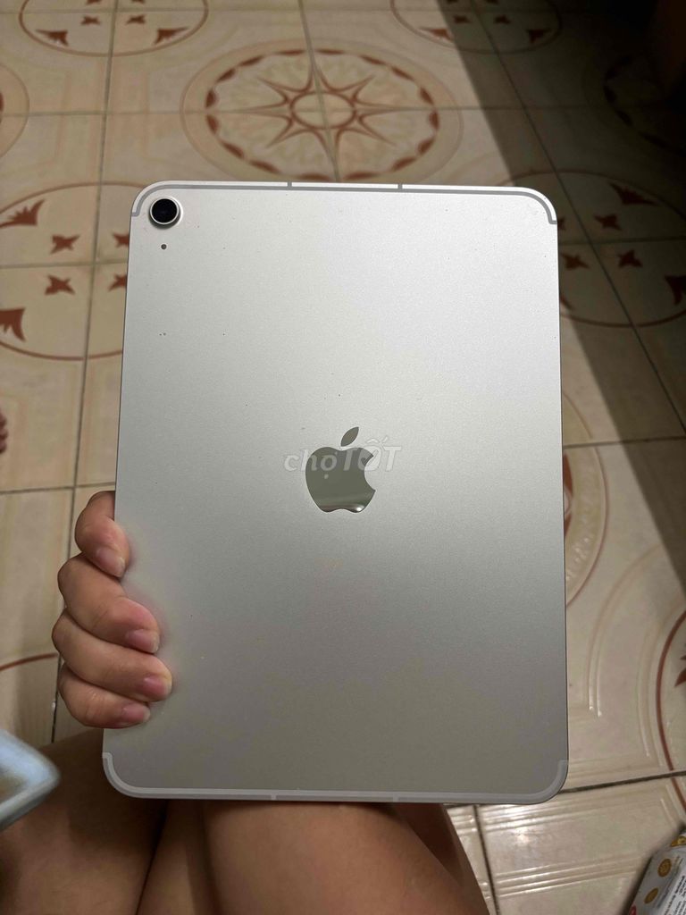 Apple iPad A16 Wifi + Cellular 256GB Bạc Đã sử dụn. Mua bán Máy tính bảng tại Quận Ba Đình Hà Nội được đăng bởi Trần Ngân Anh hình 1
