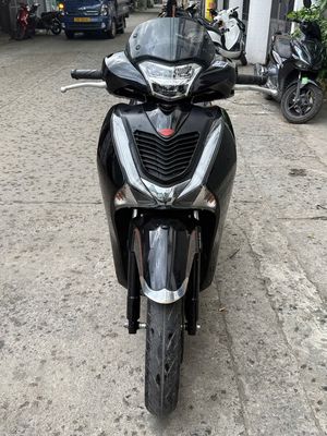 Sh 2018 cần tiền bán nhanh xe zin 100%. Mua bán Xe máy tại Quận Nam Từ Liêm Hà Nội được đăng bởi E Hoà