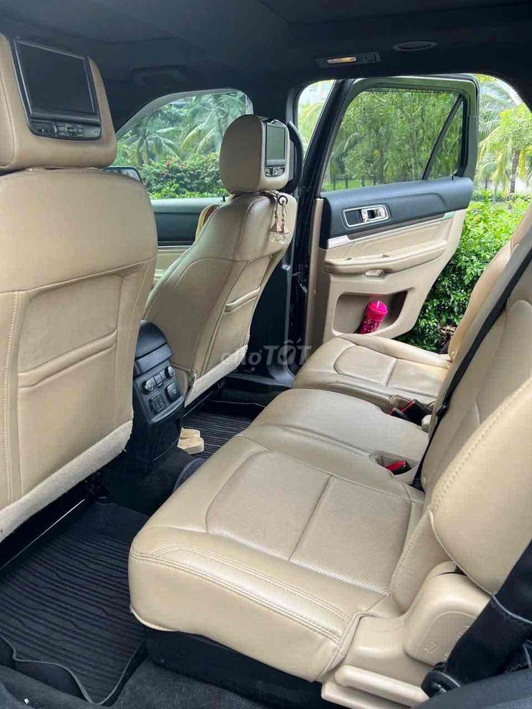 Ford Explorer 2017 cần tìm chủ mới. Mua bán Ô tô tại Huyện Phú Tân An Giang được đăng bởi Bích Ngọc hình 2