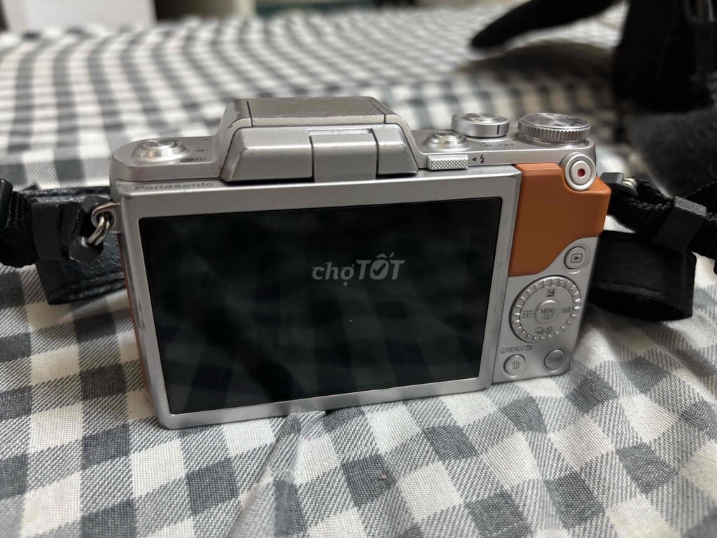 pass máy ảnh Panasonic Lumix Gf7. Mua bán Máy ảnh, Máy quay tại Quận Cẩm Lệ Đà Nẵng được đăng bởi Kim Anh hình 1