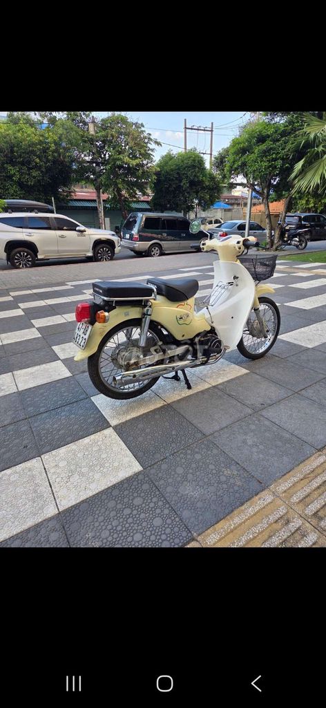 Honda Cub 50cc 2017 желто-кремовый