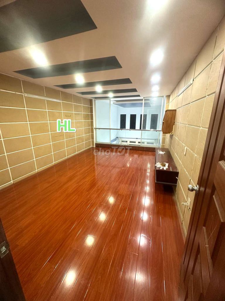 Nhà thuê Thoại Ngọc Hầu. Quận Tân Phú. 4pn,3wc. Dtsd 240m2