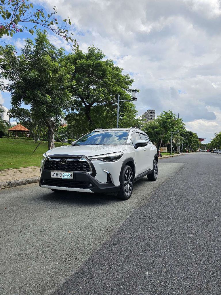 Toyota Corolla Cross 1.8V 2020 Белый