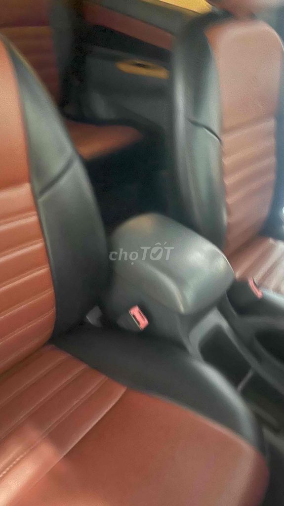 Toyota Innova J 2012 Bạc