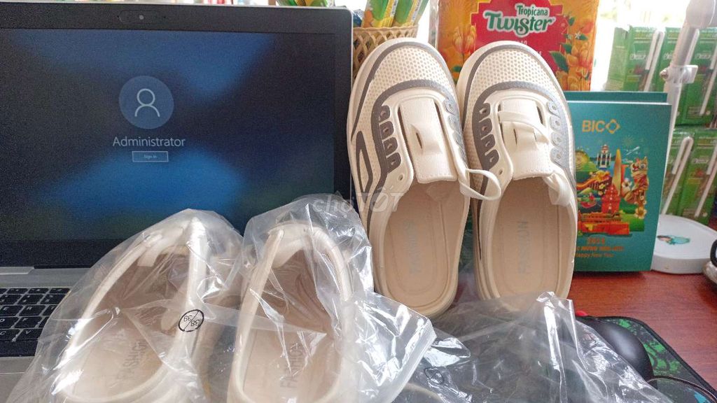 Giày sục. Mua bán Giày dép tại Huyện Vĩnh Tường Vĩnh Phúc được đăng bởi TẠP HÓA TUẤN LINH hình 1