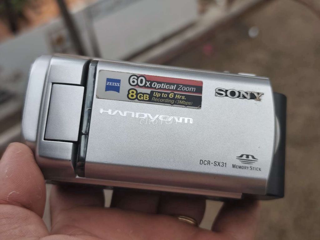Máy quay phim Sony DCR-SX31e. Mua bán Máy ảnh, Máy quay tại Huyện Bình Chánh Tp Hồ Chí Minh được đăng bởi Đức  hình 1