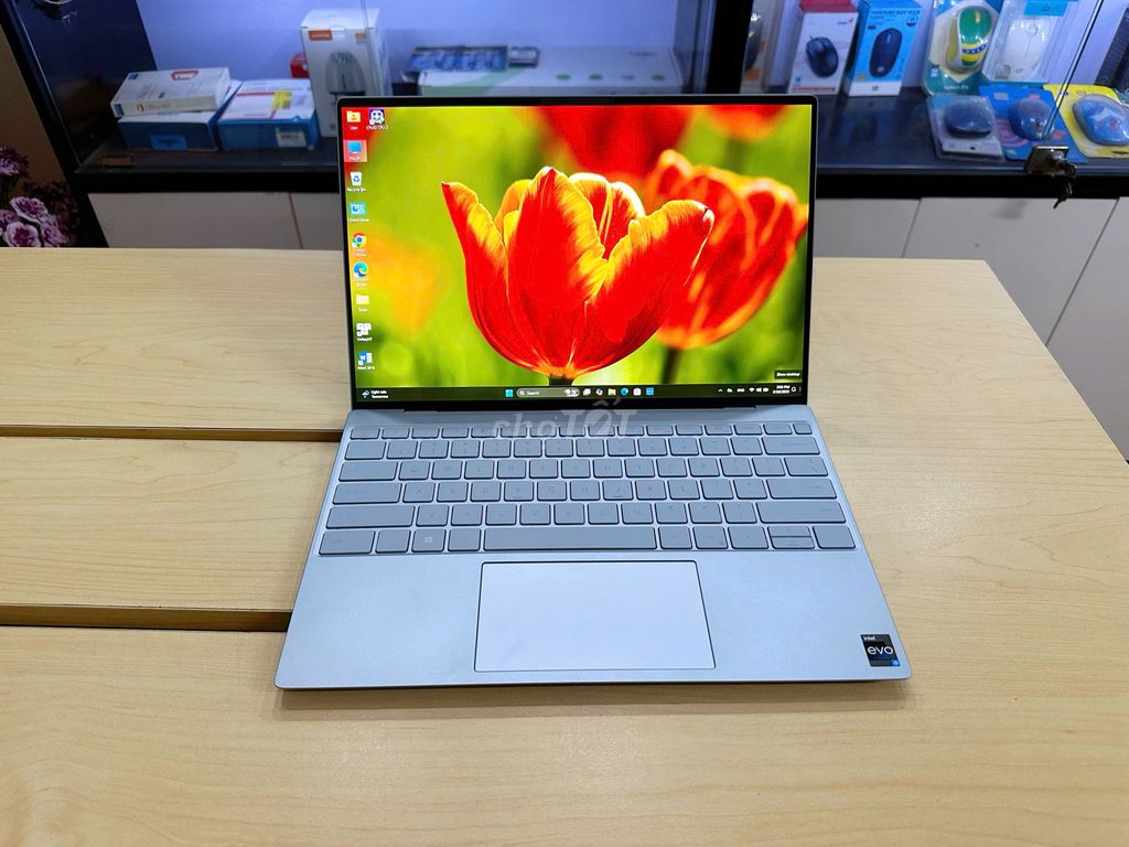 Dell XPS 13 9315 US Core i5 1230U/8/512/13.4" FHD+. Mua bán Laptop tại Quận Thanh Xuân Hà Nội được đăng bởi Ngọc Lan hình 1