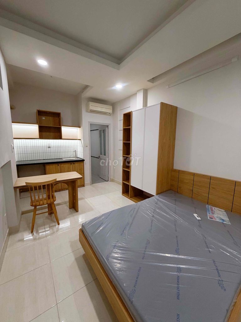 khai trương studio mới 100%