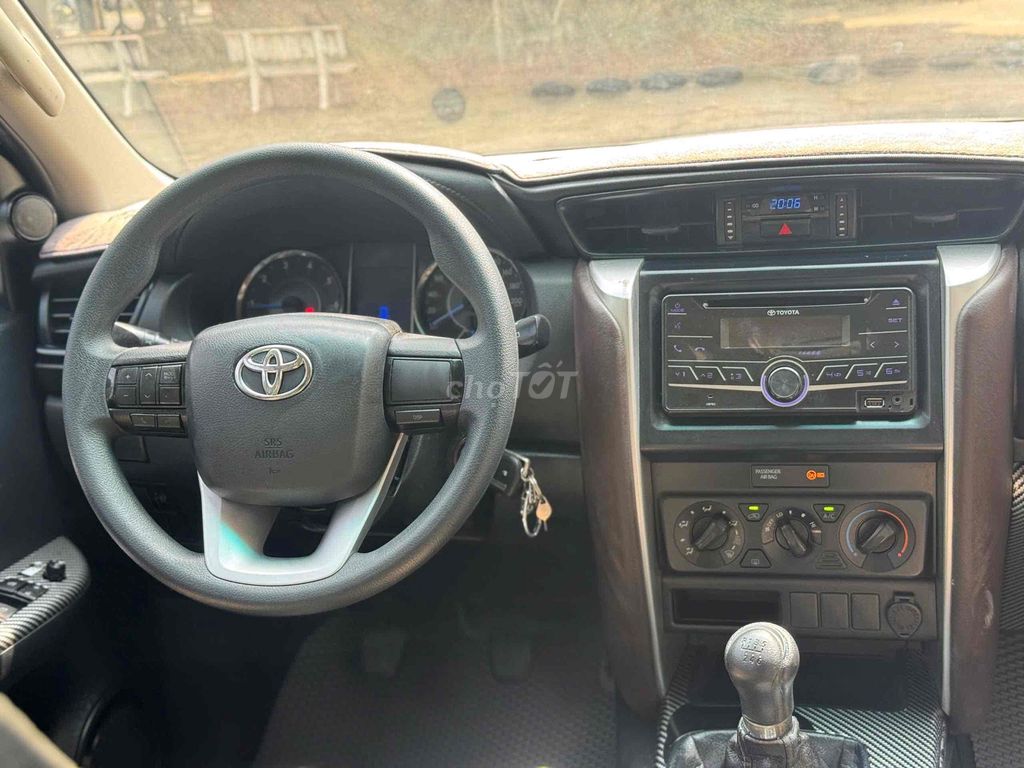 Ban Toyota Fortuner 2017 số sàn máy dầu. Mua bán Ô tô tại Thành phố Thủ Đức Tp Hồ Chí Minh được đăng bởi Hoàng Gia Auto hình 11