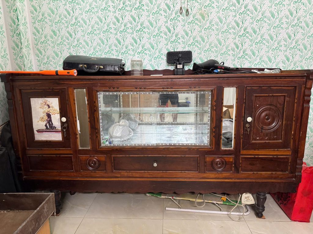 Thanh lý bộ Salon gỗ - Tặng kèm 1 tủ búp phê gỗ. Mua bán Bàn ghế tại Quận Ngũ Hành Sơn Đà Nẵng được đăng bởi Let Nguyen hình 1