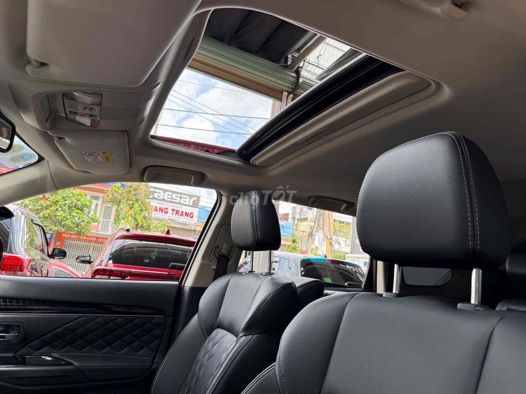 Mitsubishi Outlander 2022 Premium 2.0. Mua bán Ô tô tại Thành phố Thủ Đức Tp Hồ Chí Minh được đăng bởi Long Auto Vạn Phúc hình 20