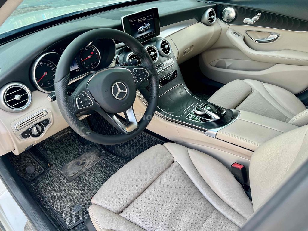 Mercedes Benz C200 2016 Hỗ Trợ Bank 65%. Mua bán Ô tô tại Quận Bình Tân Tp Hồ Chí Minh được đăng bởi Hoàng Thọ hình 11