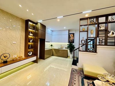 bán nhà đẹp Vĩnh Hưng Hoàng Mai ô tô đỗ cổng
