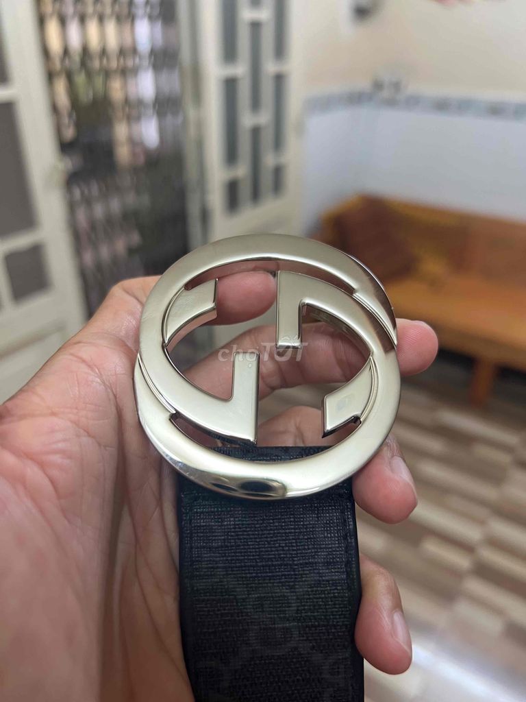 Dây nịch gucci mới 98/100 như mới bao chính hãng .