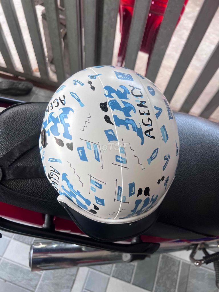 Mũ bảo hiểm Nón Sơn Trắng Xanh Unisex. Mua bán Phụ kiện thời trang khác tại Thành phố Thuận An Bình Dương được đăng bởi Phuong Bich hình 1