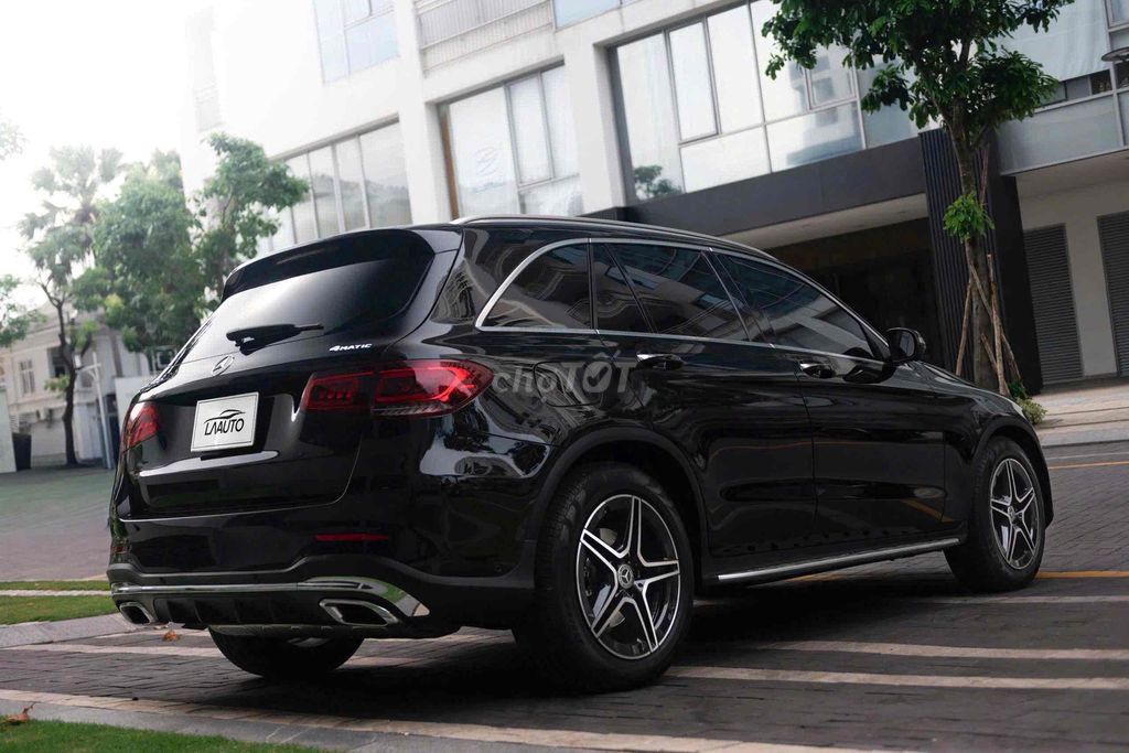 Mercedes Benz GLC300 4matic 2021 Đen // Kem. Mua bán Ô tô tại Quận 7 Tp Hồ Chí Minh được đăng bởi Nguyễn Lê Trung hình 5