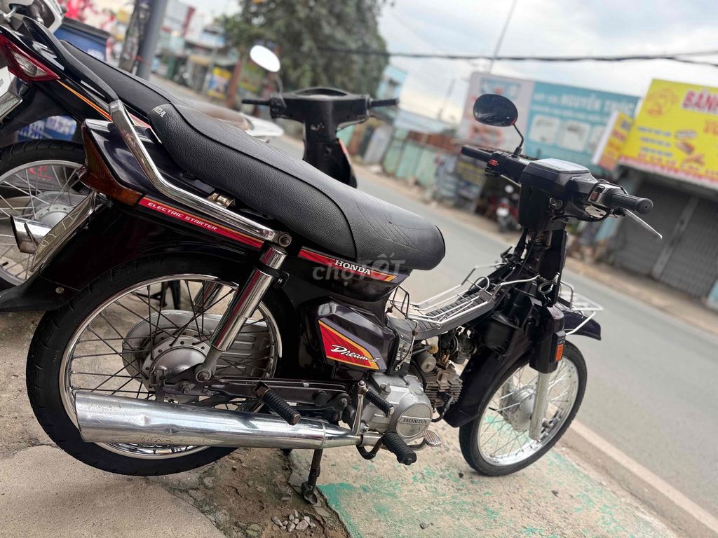 Honda Super Dream 2001 Thái Tím. Mua bán Xe máy tại Huyện Bình Chánh Tp Hồ Chí Minh được đăng bởi CH HƠN PHÁT CHUYÊN MUA BÁN XE CŨ MỚI hình 2