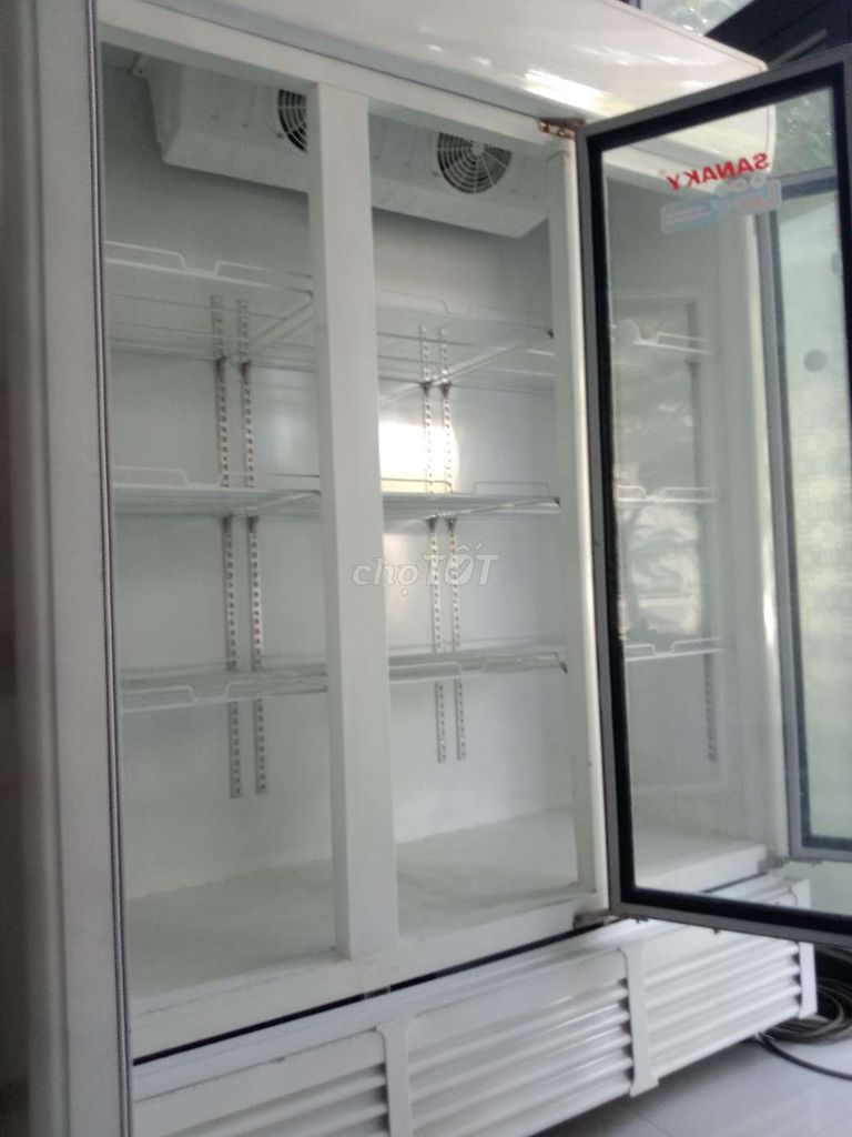 Tủ mát Sanaky 1500 lít chạy êm, nhẹ điện . Mua bán Tủ lạnh tại Thành phố Bà Rịa Bà Rịa - Vũng Tàu được đăng bởi thủy hình 1