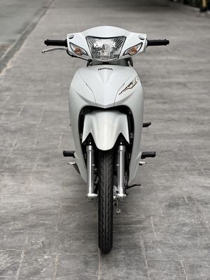 Wave A110, 2022, chính chủ đổi xe bán, đi ít. Mua bán Xe máy tại Quận Nam Từ Liêm Hà Nội được đăng bởi Đỗ Việt Hưng