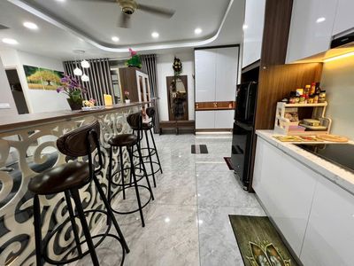 Sẵn- Cho thuê căn 3PN đầy đủ nội thất tại Paris Hoàng Kim Quận 2