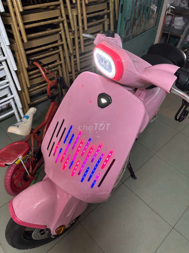 Xe máy điện scooter màu hồng. Mua bán Xe điện tại Quận 6 Tp Hồ Chí Minh được đăng bởi La Thanh Duc hình 3