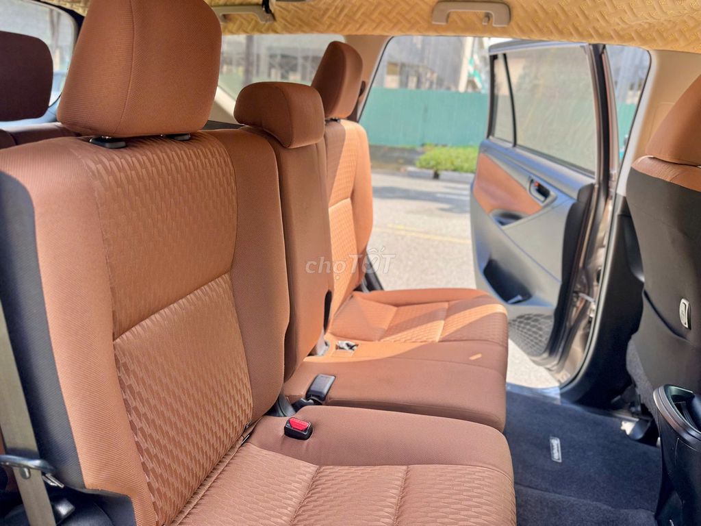 Toyota Innova 2017 2.0E - 12000 km. Mua bán Ô tô tại Quận 3 Tp Hồ Chí Minh được đăng bởi ĐỨC XE LƯỚT hình 8