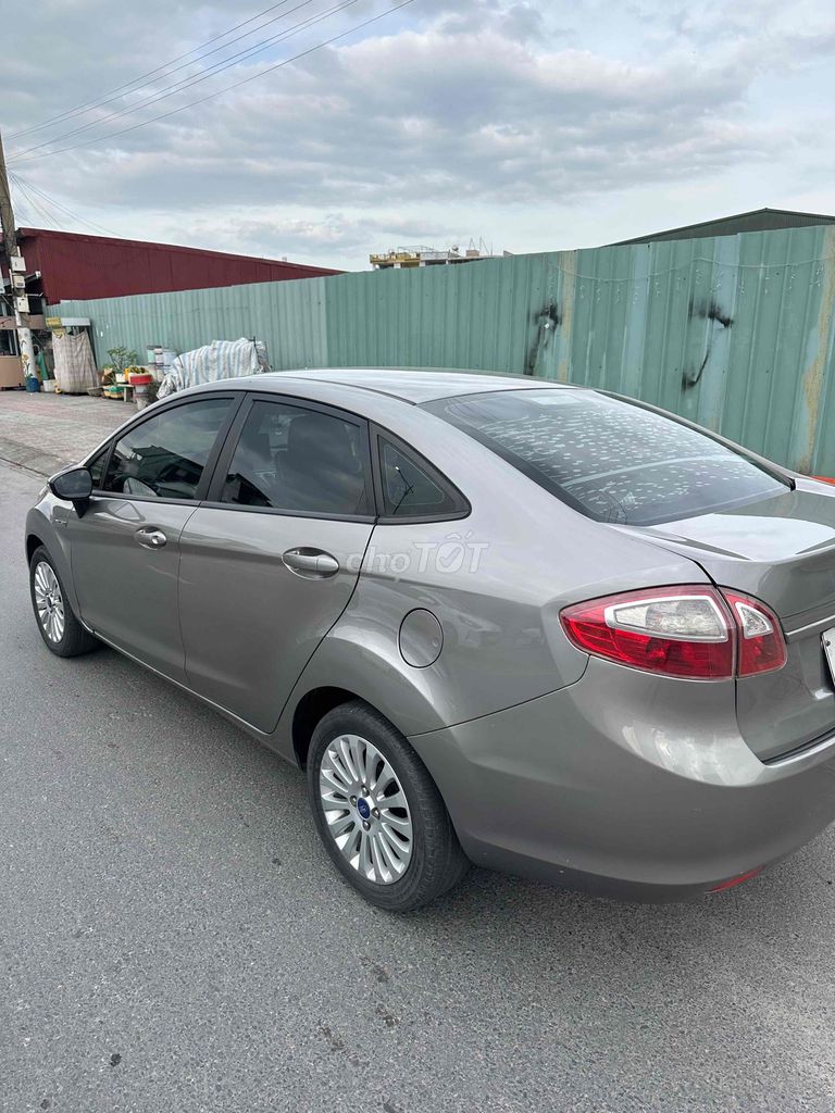 Ford Fiesta 2013 1.6 AT xe cực mới rin 100%. Mua bán Ô tô tại Quận 12 Tp Hồ Chí Minh được đăng bởi tuan minh hình 4