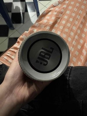 thanh lý loa JBL Charge 3 giá siêu yêuuu. Mua bán Tivi, Âm thanh tại Thành phố Buôn Ma Thuột Đắk Lắk được đăng bởi Kim anh