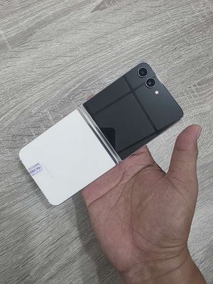 Samsung Galaxy Z Flip5 256GB Trắng