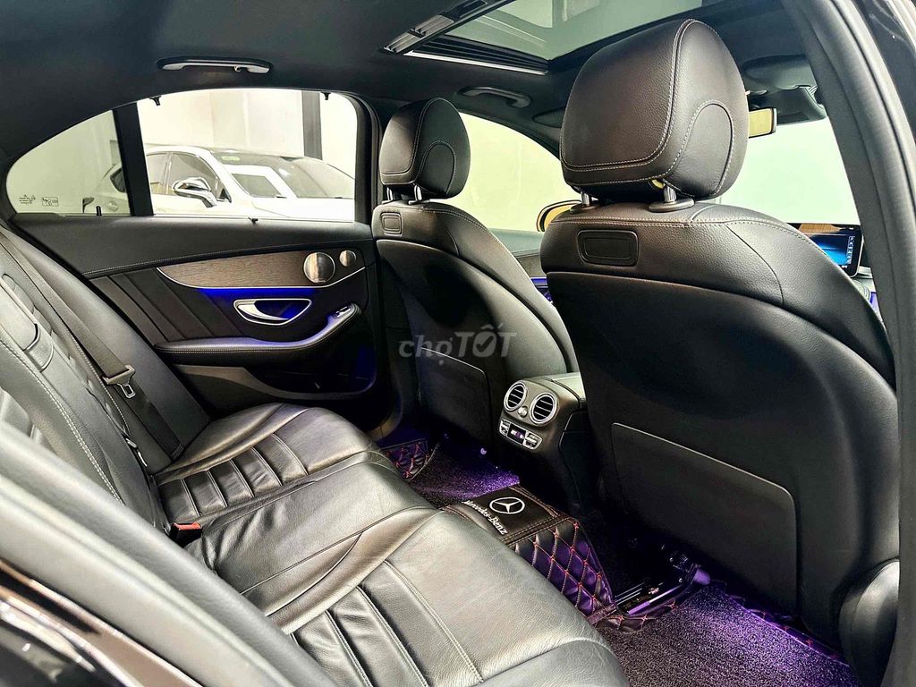 Mercedes Benz C Class 2019 C 300 AMG - 58000 km. Mua bán Ô tô tại Quận 7 Tp Hồ Chí Minh được đăng bởi Hoàng Anh Tuấn hình 15