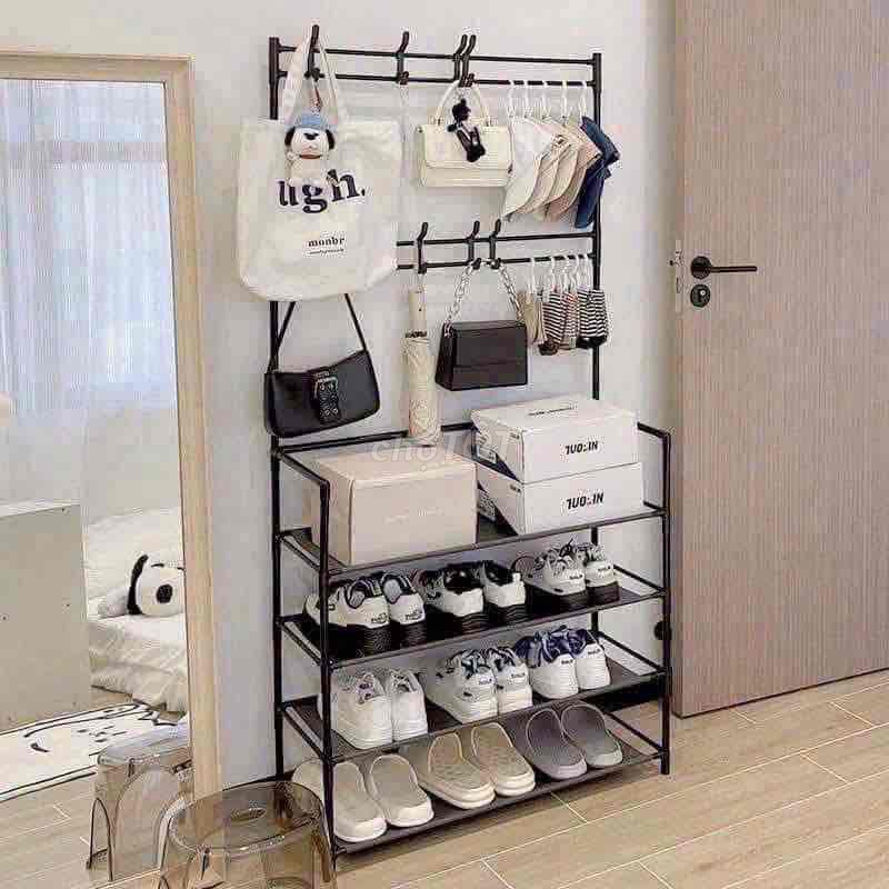 Kệ giày dép khung sắt sơn tĩnh điện đen 4-5 tầng. Mua bán Tủ, kệ gia đình tại Quận Liên Chiểu Đà Nẵng được đăng bởi Buôn Thúng Bán Mẹt hình 1