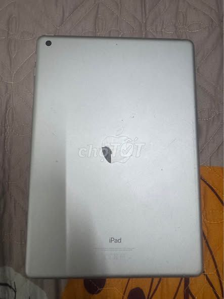 Apple iPad Gen 6 32GB Bạc Wifi Đã sử dụng. Mua bán Máy tính bảng tại Quận 1 Tp Hồ Chí Minh được đăng bởi Hội Đồ Điện Tử hình 1