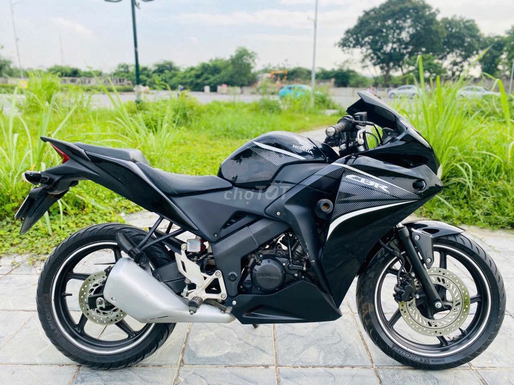 HONDA CBR 150 NHẬP THÁI BAO CHÍNH CHỦ BIỂN 29. Mua bán Xe máy tại Quận Nam Từ Liêm Hà Nội được đăng bởi MAI HÒA hình 4
