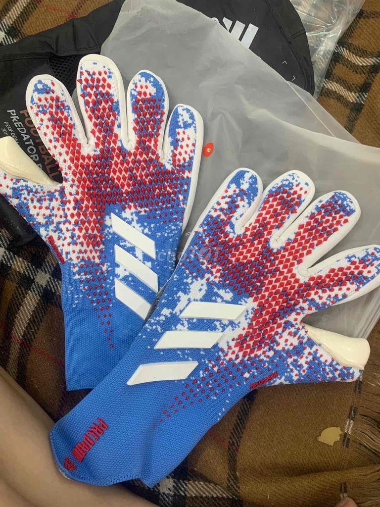 Găng tay thủ môn Adidas Predator Nam size 8. Mua bán Đồ thể thao, Dã ngoại tại Quận Gò Vấp Tp Hồ Chí Minh được đăng bởi Giang chuyên hàng new hình 1