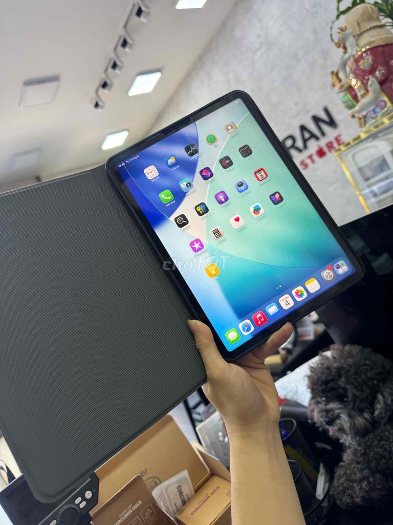 Ipad Pro 11 Inch 2020 Wifi 128GB 98% Full Chức Năn. Mua bán Máy tính bảng tại Quận 10 Tp Hồ Chí Minh được đăng bởi Tam Tran Store hình 1