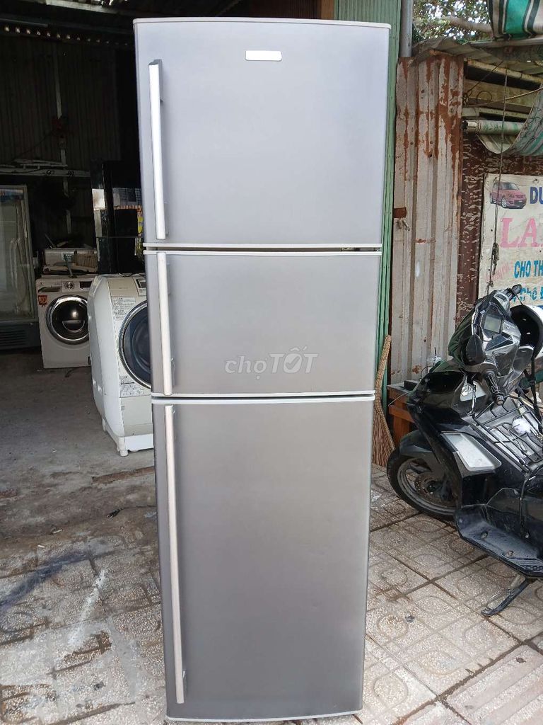 Tủ lạnh Electrolux 247 lít 3 ngăn Xám. Mua bán Tủ lạnh tại Quận Tân Phú Tp Hồ Chí Minh được đăng bởi Long hình 1