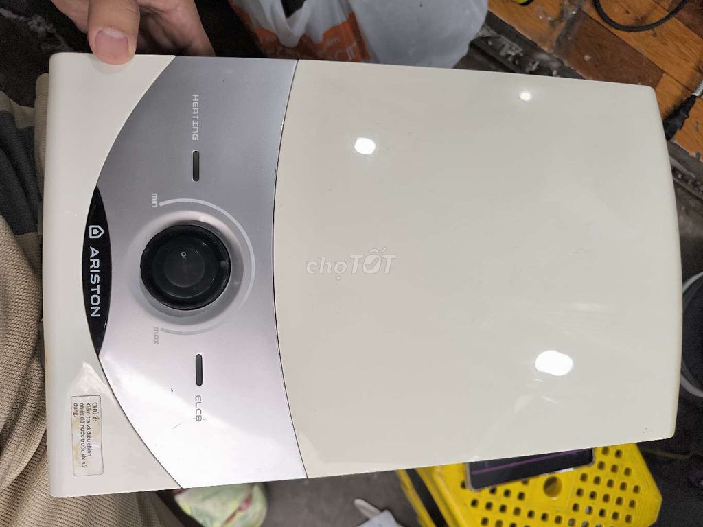 thlý>> Máy nước nóng Ariston SM45E-VN . Mua bán Thiết bị vệ sinh, nhà tắm tại Quận Gò Vấp Tp Hồ Chí Minh được đăng bởi Thanh Lý Đồ Cũ 30 hình 1