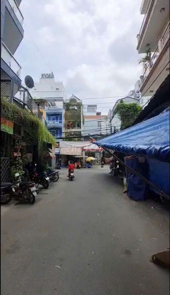 Аренда · 2 комн. · 27 м² · Quận Bình Thạnh, ул. Đường Tân Cảng