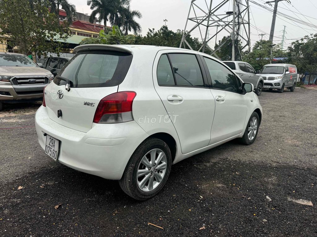 Toyota Yaris 2010 Trắng. Mua bán Ô tô tại Quận Hà Đông Hà Nội được đăng bởi Hiệp Xoăn Hà Đông hình 3