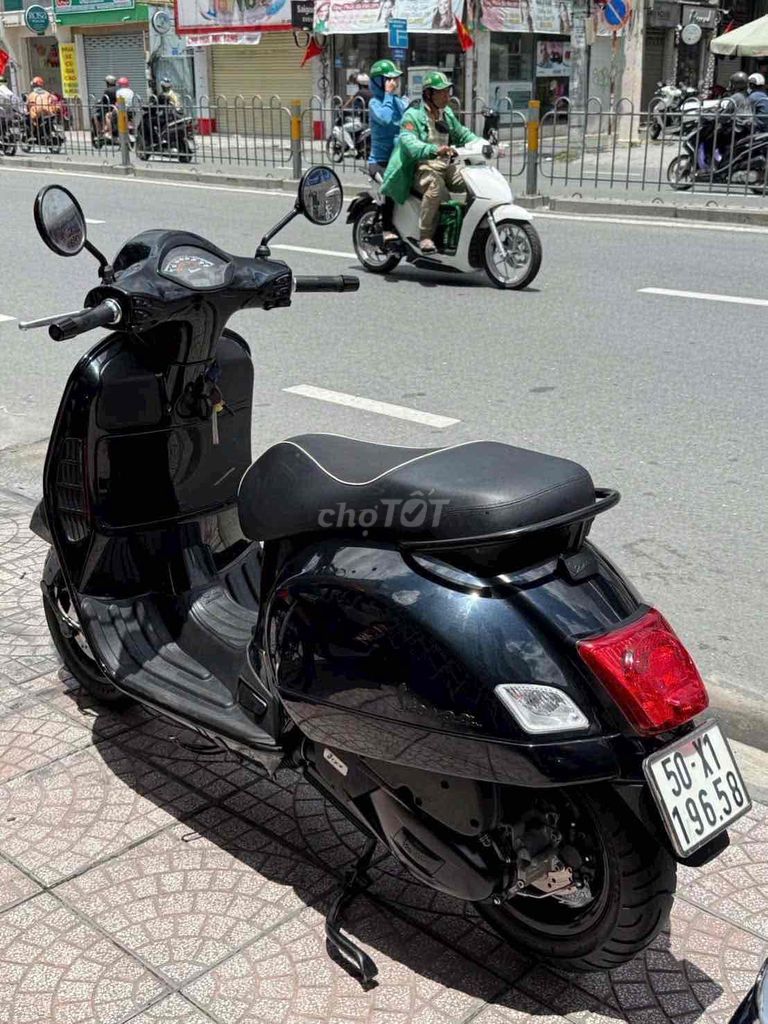 Vespa GTS 150cc  mua 3-2021 5k km chính chủ Tphcm. Mua bán Xe máy tại Quận Phú Nhuận Tp Hồ Chí Minh được đăng bởi VESPA Piaggio Quốc Vương  hình 4