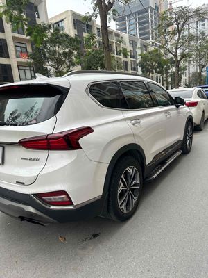 Hyundai Santa Fe Trắng Dầu Đặc biệt