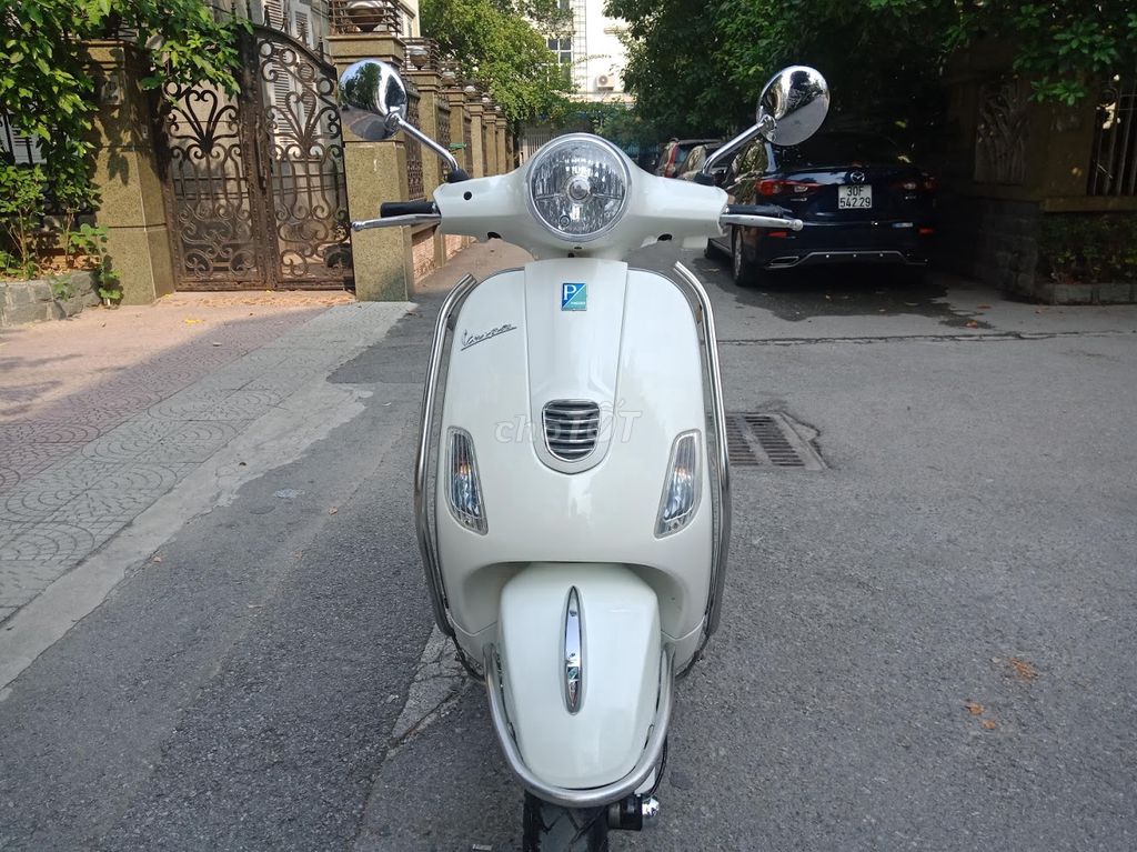 PIAGGIO VESPA 125IE TRẮNG MÁY NGUYÊN BIỂN 29. Mua bán Xe máy tại Quận Nam Từ Liêm Hà Nội được đăng bởi TUẤN MINH hình 1