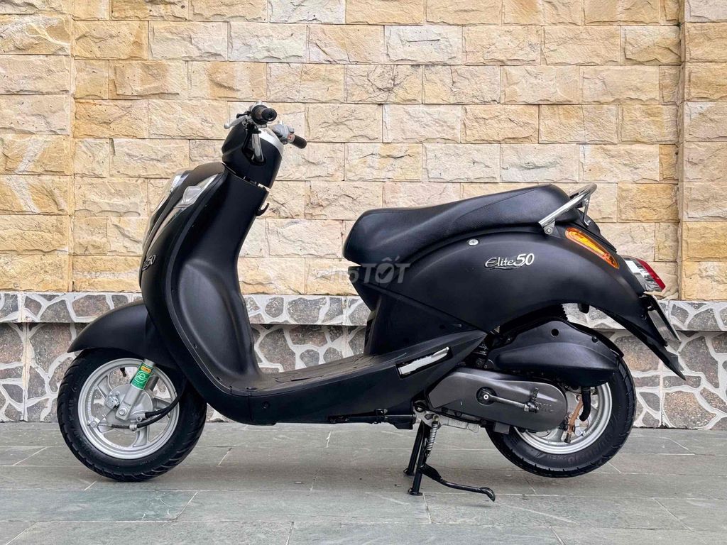Elite 50cc đen nhám 2023 mới lướt zin 100%. Mua bán Xe máy tại Quận Cầu Giấy Hà Nội được đăng bởi nguyễn bích thuỷ hình 4