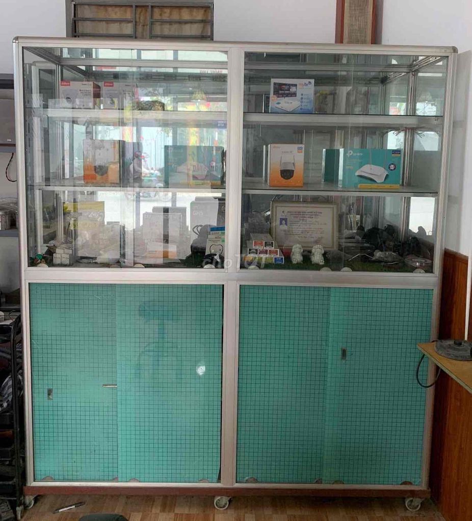 Tủ trưng bày Nhôm Kính. Mua bán Tủ, kệ gia đình tại Huyện Thường Tín Hà Nội được đăng bởi Nam Phong hình 1