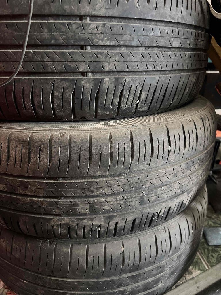 vỏ xe củ xpander và fotuner. Mua bán Phụ tùng xe tại Thị xã Cai Lậy Tiền Giang được đăng bởi Luong Duy Hieu hình 1