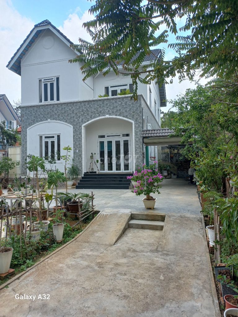 Bán VILLA sân vườn KQH Yersin Đà Lạt-chính chủ