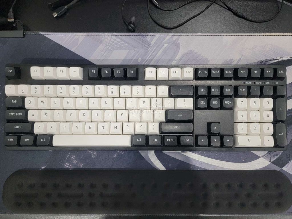 Bàn phím cơ Fuhlen H108s Panda. Mua bán Phụ kiện (Màn hình, Chuột...) tại Thành phố Lào Cai Lào Cai được đăng bởi Nguyễn Thanh Thiên hình 1