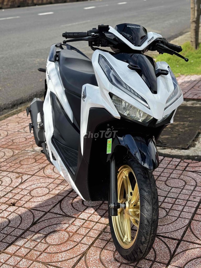 Thanh Lý Vario 150 xe cọp chất. Mua bán Xe máy tại Thành phố Buôn Ma Thuột Đắk Lắk được đăng bởi Cửa Hàng Xe Máy 297 Nguyễn văn cừ hình 4