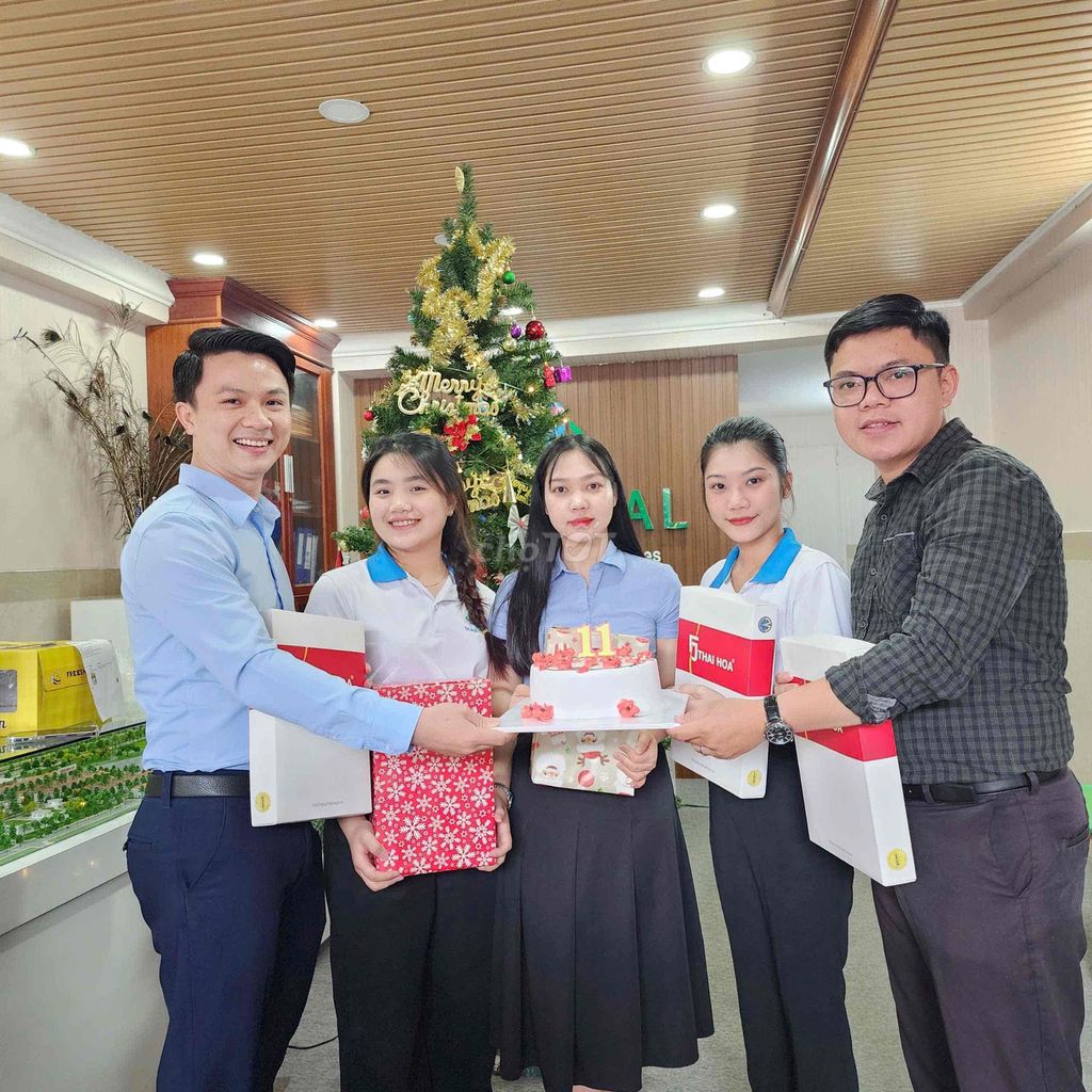 Cần 5 bạn Nam Nữ CSKH Lương 8-13tr/tháng+hoa hồng. Việc làm Nhân viên văn phòng tại Quận Tân Bình Tp Hồ Chí Minh được đăng bởi Tuyết Nhi hình 3