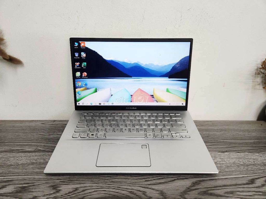 Asus màu bạc, mỏng nhẹ, thời trang. Mua bán Laptop tại Quận Đống Đa Hà Nội được đăng bởi Cửa hàng công nghệ Brostore hình 1
